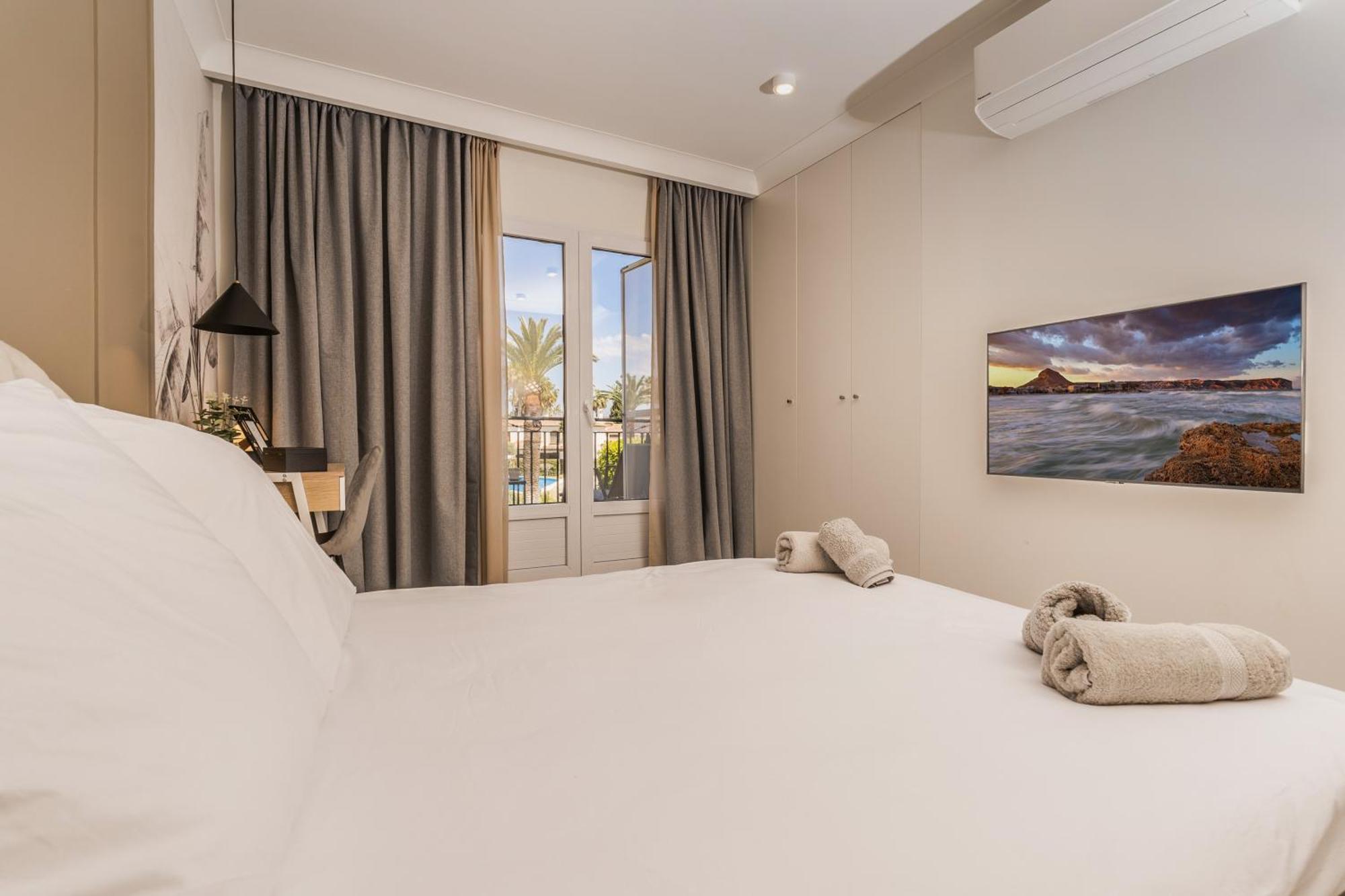 Casa Tucan - Luxury House With Large Pool, 10 Min Walk To Arenal Holiday home Javea